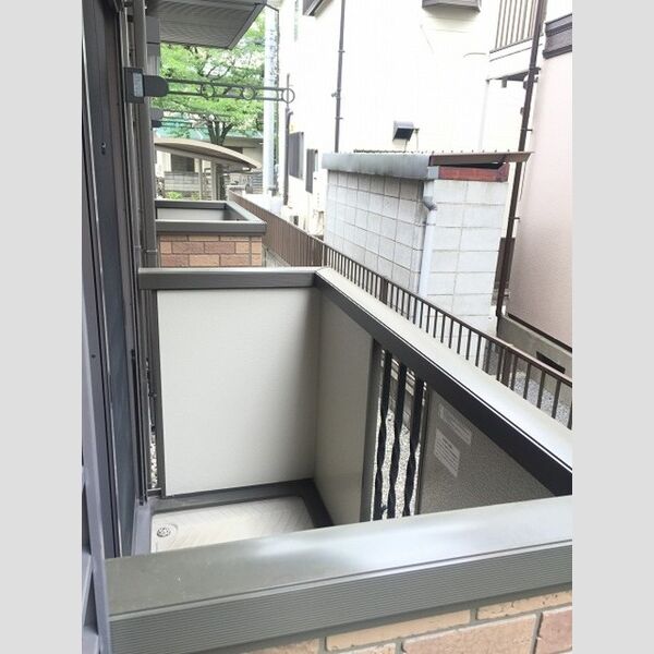 モナリエ中浦和102号室 バルコニー