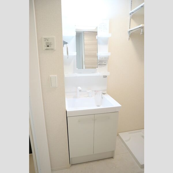 エンペラー　A103号室 洗髪洗面化粧台