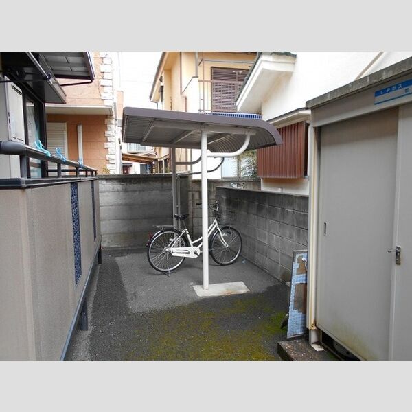 メゾンベール 駐輪場