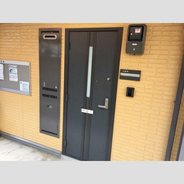 パル・コメット 玄関