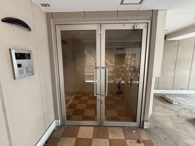 ウィステリア新田町 エントランス