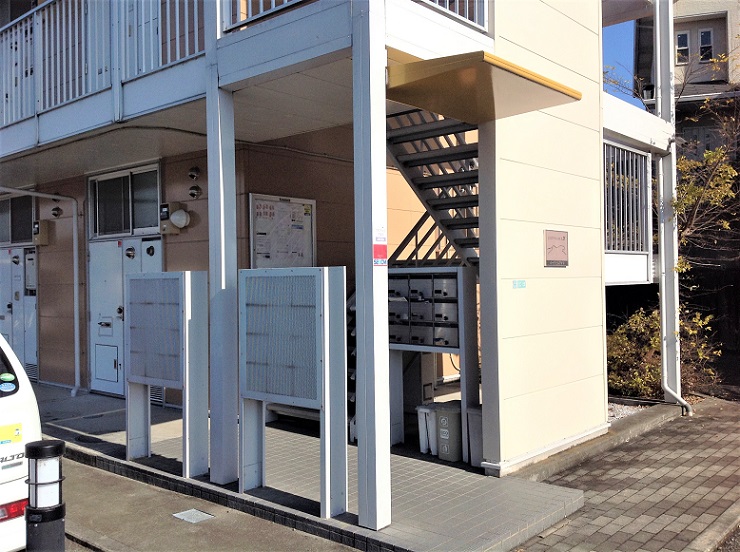 レオパレスパークヒルアオキ 玄関