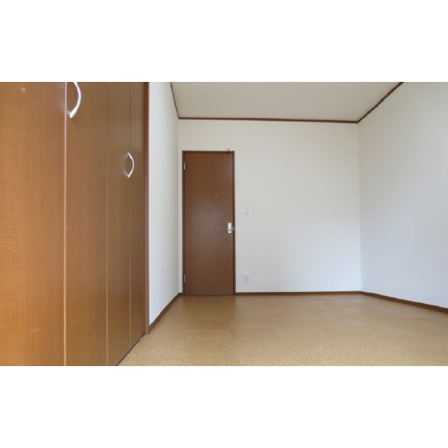 アムール ブション リビング