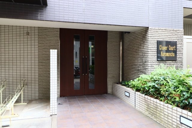 クローバーコート黒門町6階 エントランス