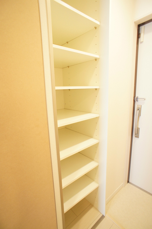 リブリ・湘南六会 収納