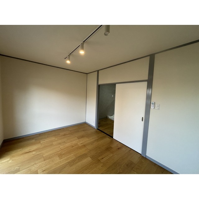 イワモトビル　ホワイトコーポラス リビング