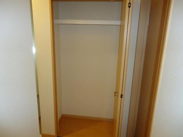 ユニバーサイド00202号室 収納