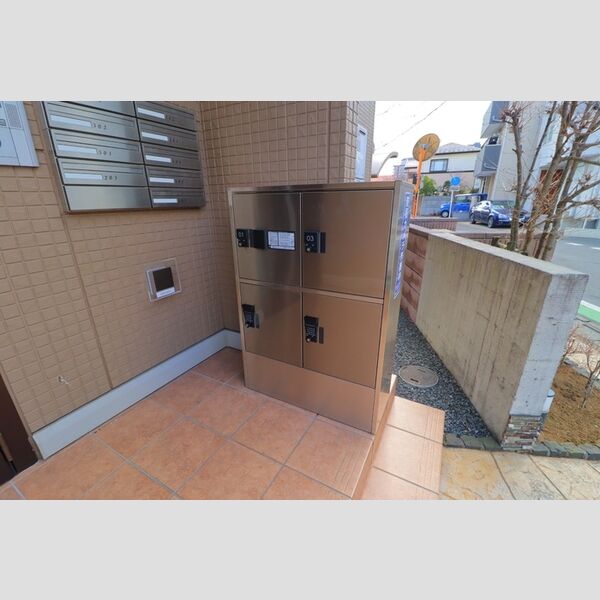 Ilsole 土呂町102号室 宅配BOX