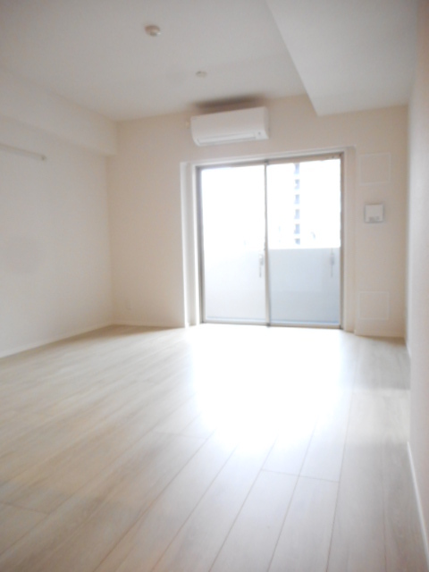 スカイステージ築地0702号室 リビング