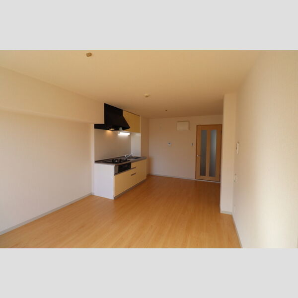 ビラ・ジュニペラス　C棟 LDK