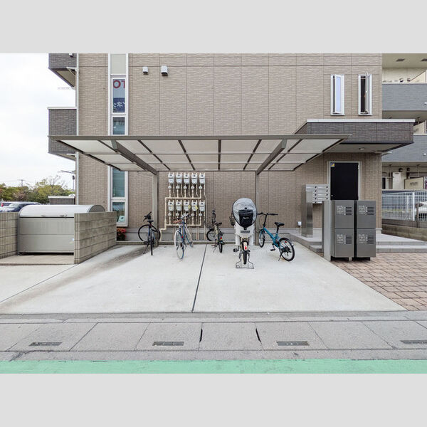 ノーブル浦和美園205号室 駐輪場