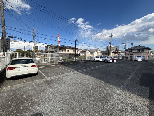 コウジィーコート0302号室 駐車場