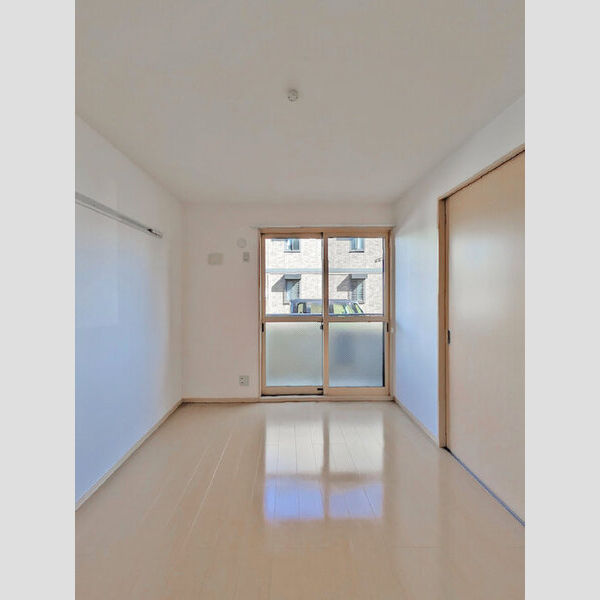 コゥジーコート　A/B 南側洋室