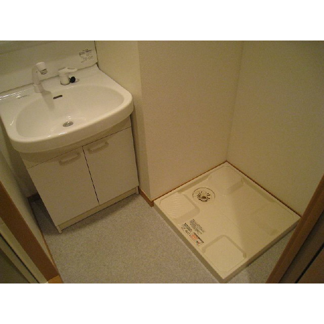 アンプルール フェール YAHAGIⅡ102号室 内観