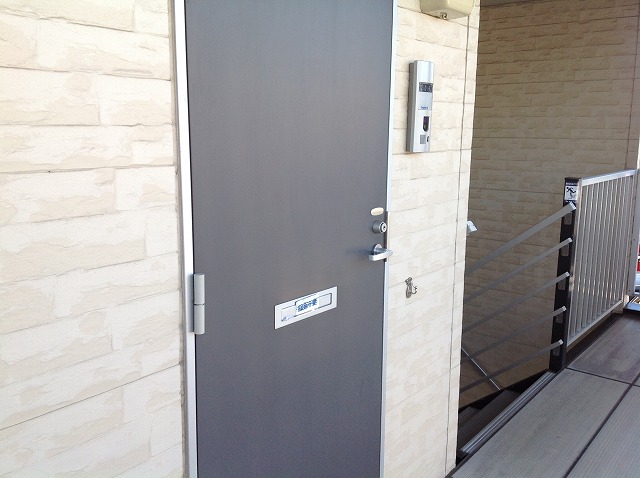 レオパレスステーションプラザⅡ202号室 玄関