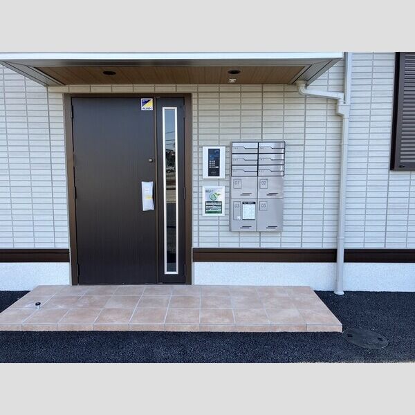 サリサ.j エントランス