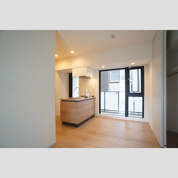 プライムメゾン亀戸503号室 落ち着いた色合いの内装☆