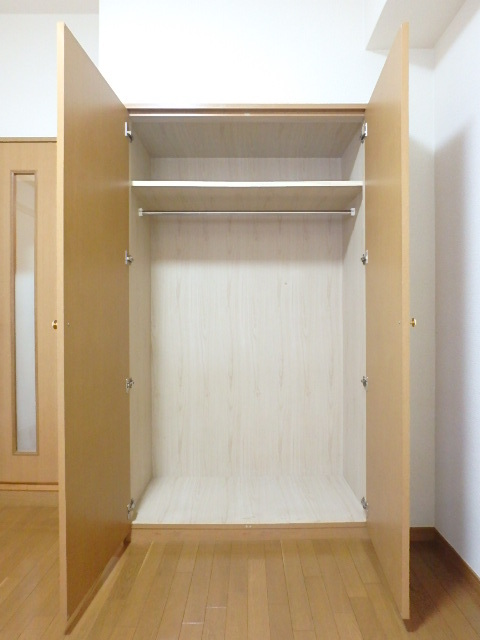 ガーラ笹塚駅前 クローゼット