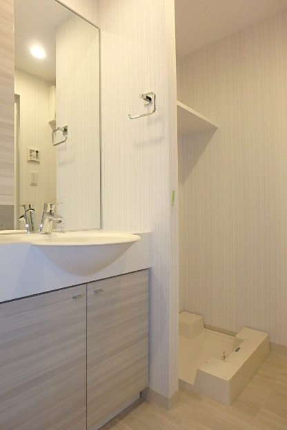 ガーラ・ステーション横濱関内9階 スタイリッシュな独立洗面台