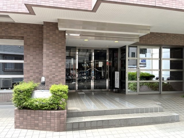 菱和パレス明大前 エントランス