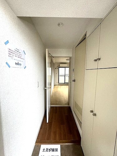 ビブレ西池 玄関・室内廊下　※前回募集時撮影2023年12月