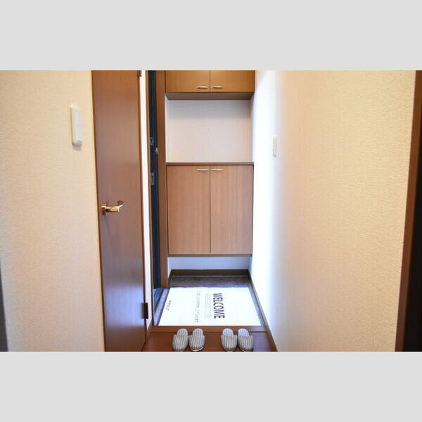 ヴェルデ・パティオ　B102号室 玄関