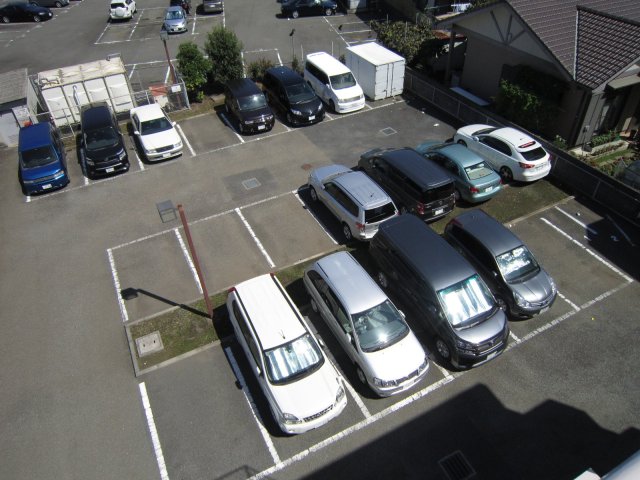 サニーヒル長後0107号室 駐車場