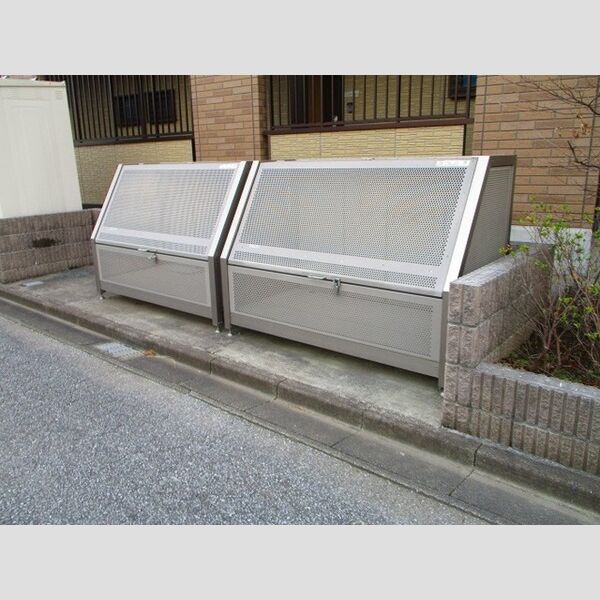 ル・ソレイユ ゴミストッカー