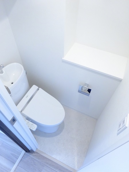 リヴシティ横濱関内弐番館903号室 トイレ