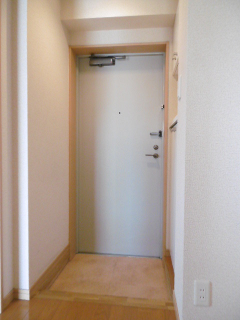 トレセリア横山1001号室 玄関