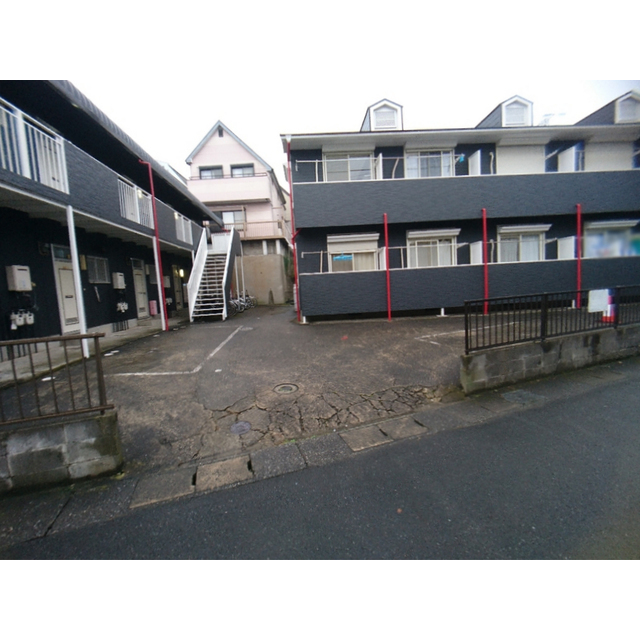 レピュート高岡C103号室 外観