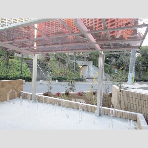 Soleil Ichikawa102号室 駐輪場