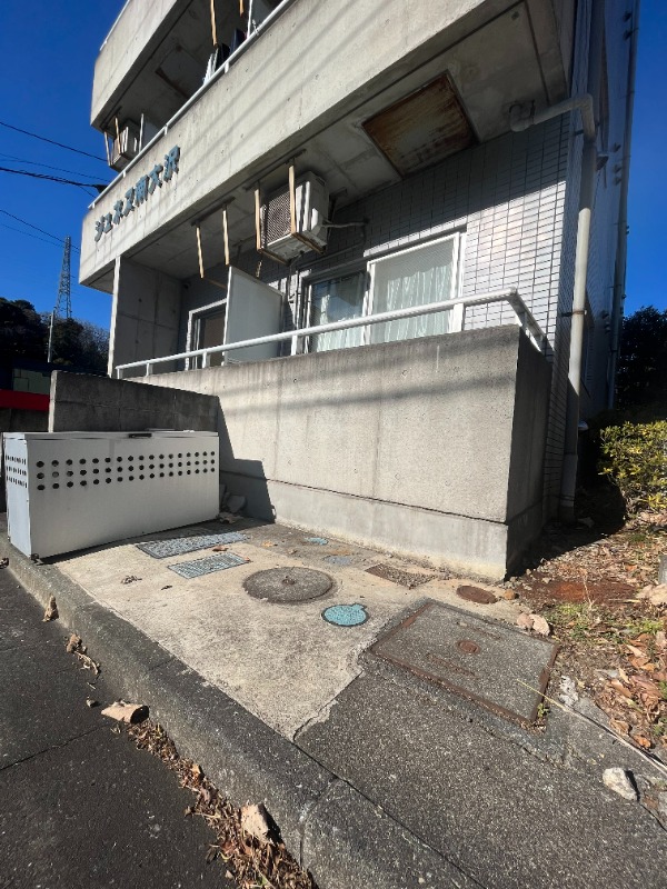 ジュネス南大沢2階 敷地内にゴミ置き場あり♪