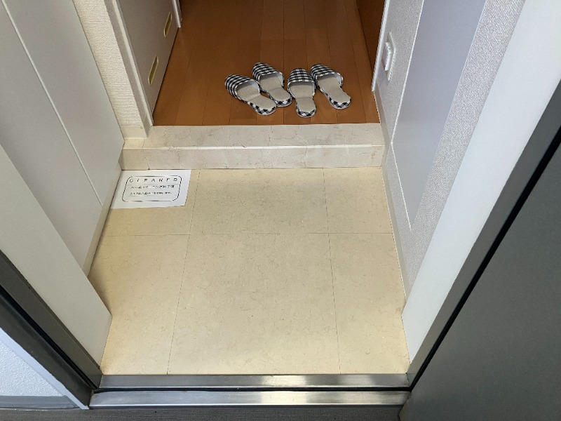ビーロット新御徒町レジデンス8階 玄関