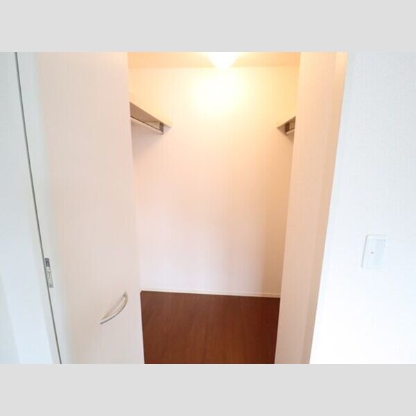 ラ・フルール四季 ウォークインクローゼット