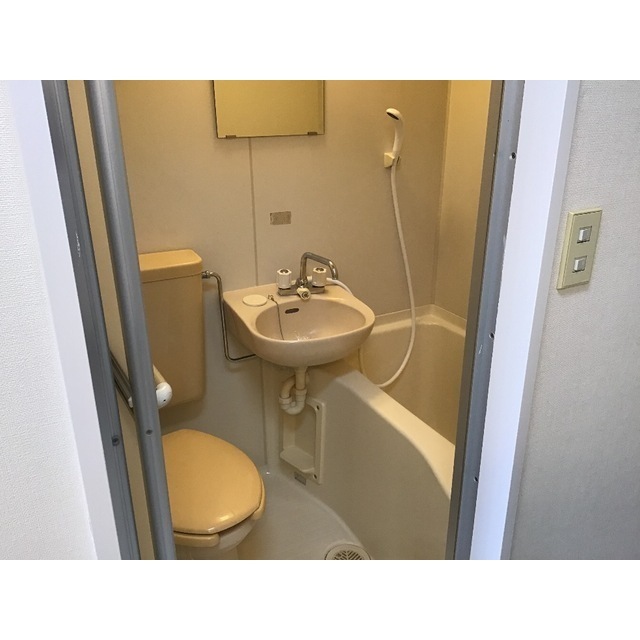 シャトール田口片倉302号室 内観