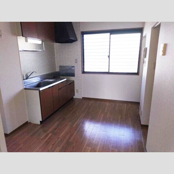 リヴェールキャッスル　C ダイニングキッチン