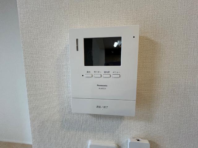 ディモーラ102号室 カメラ付インターホン