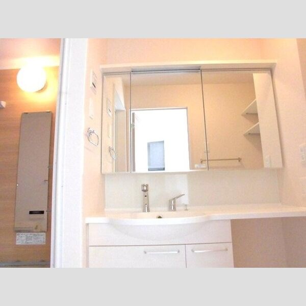 カサブランカ武蔵浦和 洗髪洗面化粧台