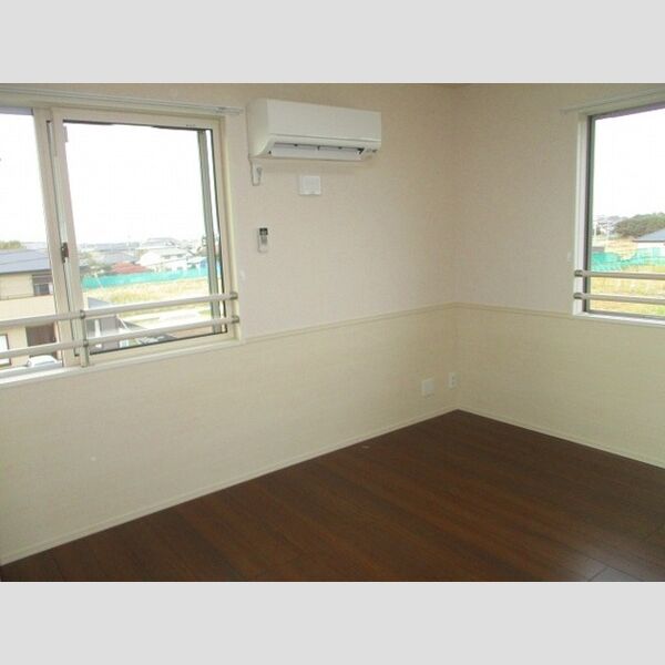 プロフーモ301号室 居室