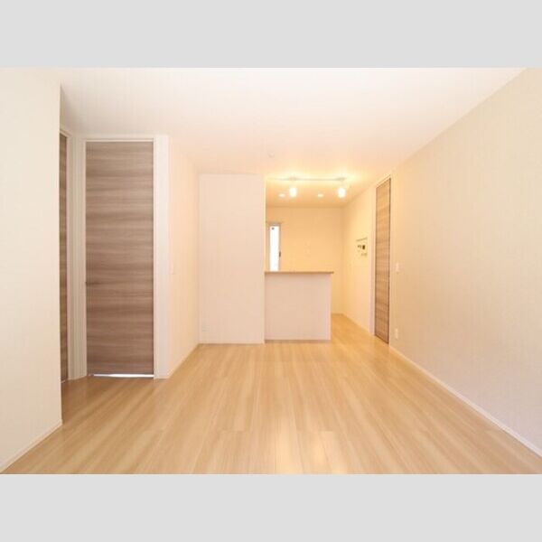 WEST COURT 楓 リビング