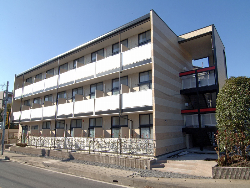 レオパレスセルサスⅡの外観画像