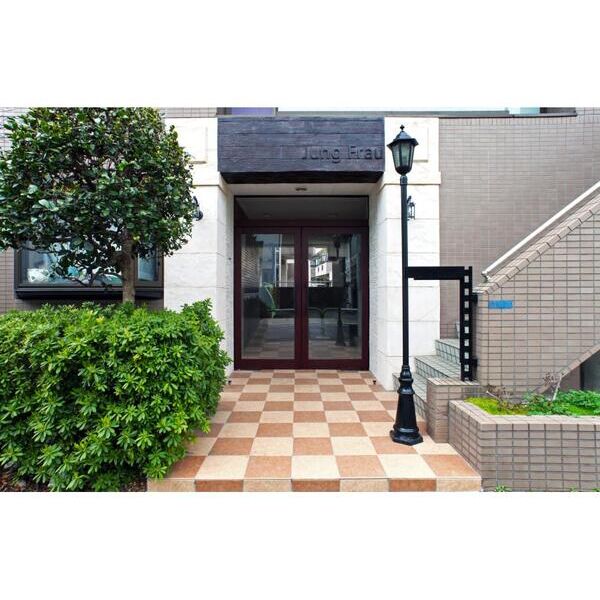 ユングフラウ302号室 エントランス