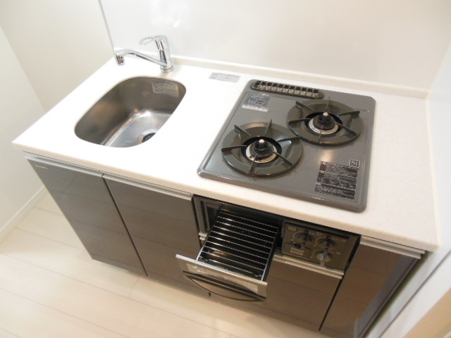 ガーラ・グランディ川崎 グリル付きキッチンコンロは消し忘れ防止センサーも付いてます