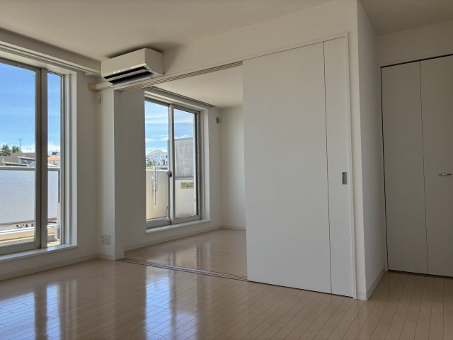 ＫＥＮＺＯ　ＨＡＵＳ　ｙｏｋｏｄａｉ エアコン1台付き