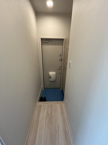 ディアコート102号室 玄関