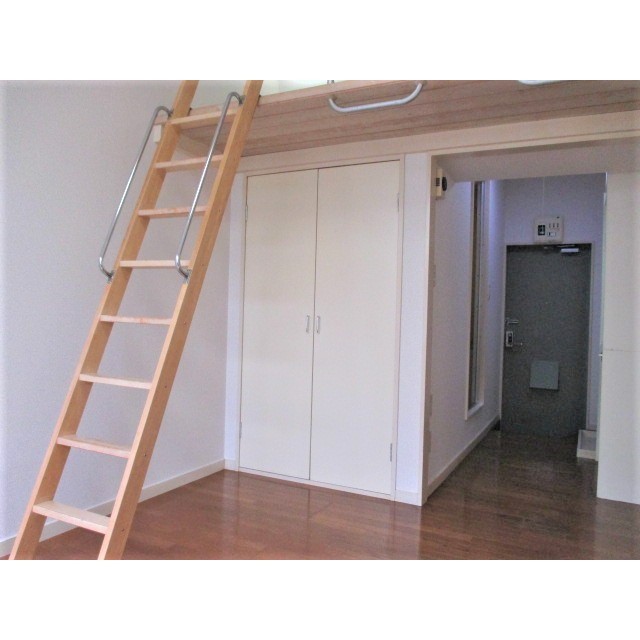 サニーホームズ府中 洋室