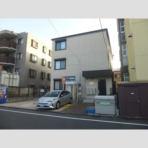 ラフィネサツキ301号室 外観