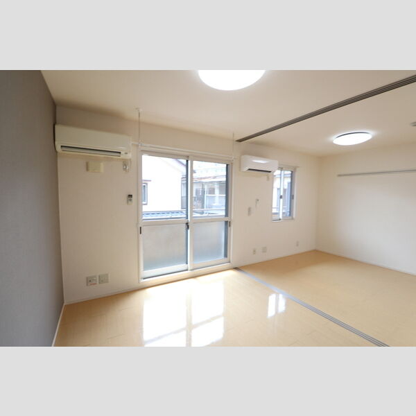 リビングタウン鍵山　A LDK