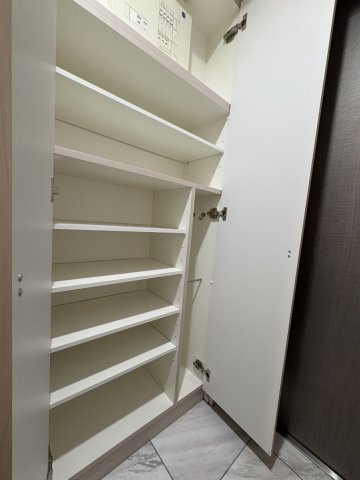 ハーモニーレジデンス新宿EAST4階 収納